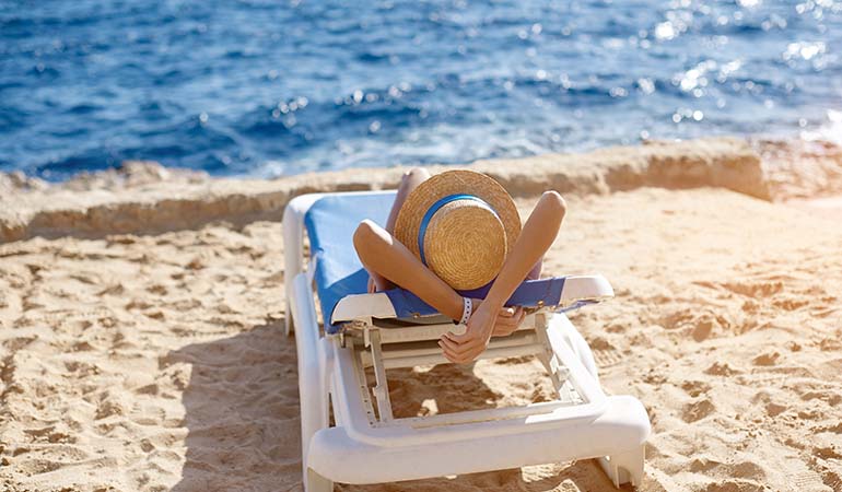 mar bella barcelona activities