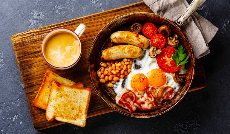 traditional english breakfast