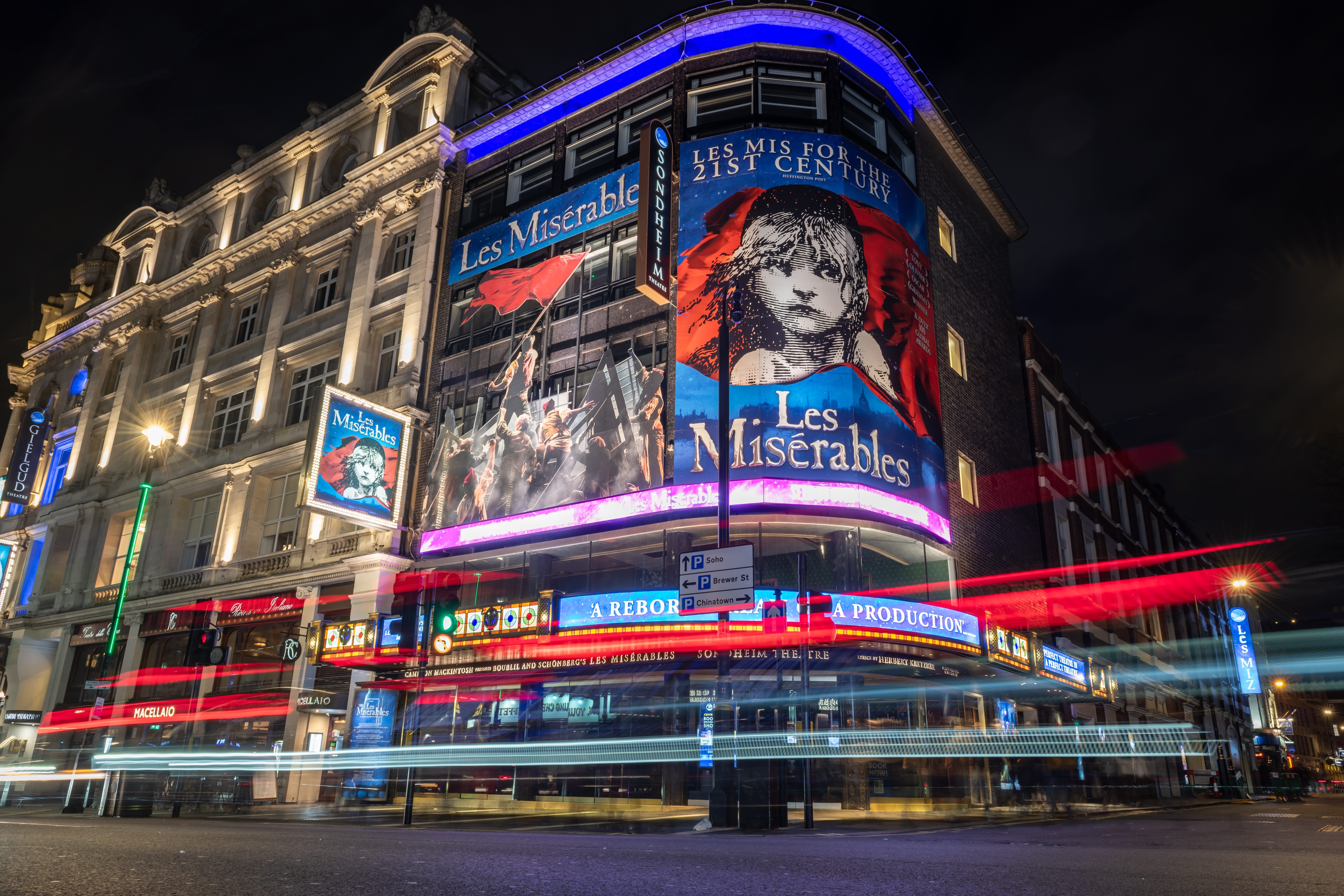 les miserables poster on London West End