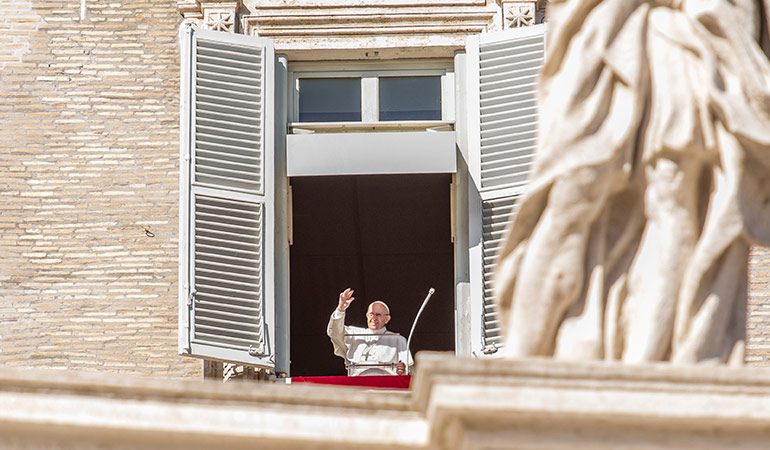 best way to see the vatican pope angelus