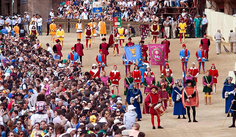 palio di siena corteo storico