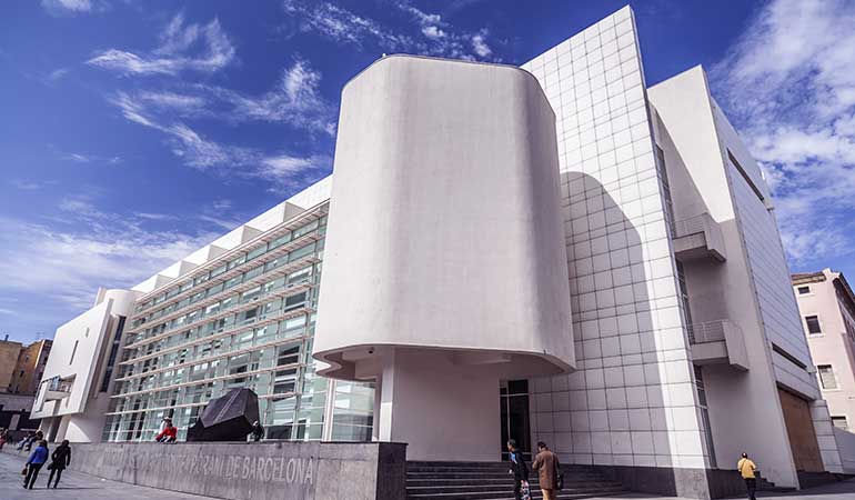 el raval neighbourhood barcelona macba