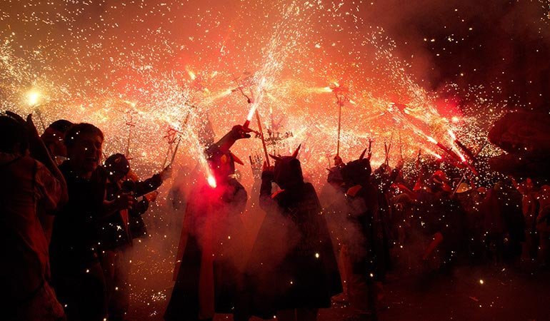 visiting-barcelona-in-september-events-la-merce-Correfoc