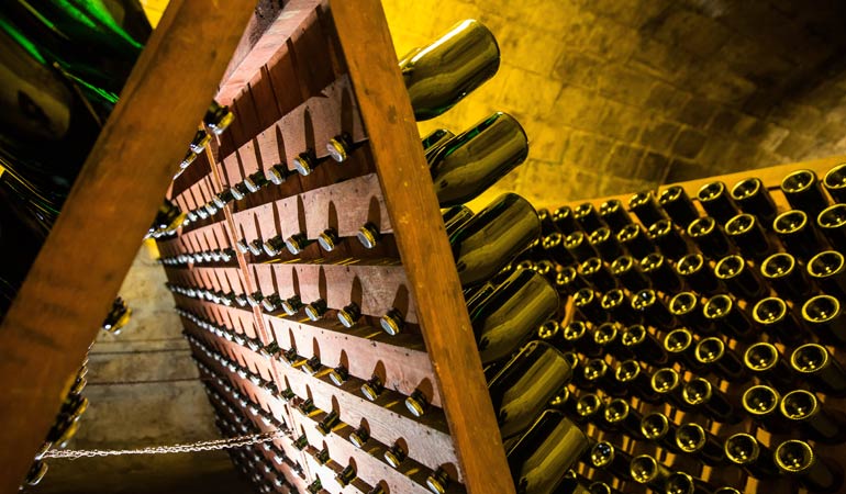 traditional riddling rack