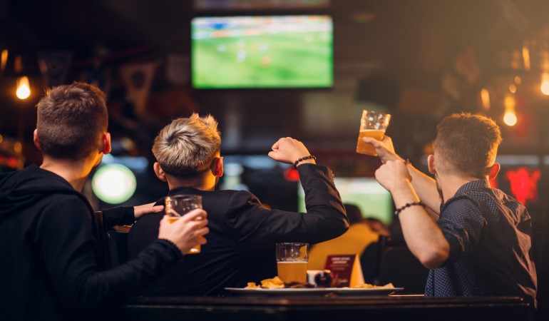 find the best sports bar in florence