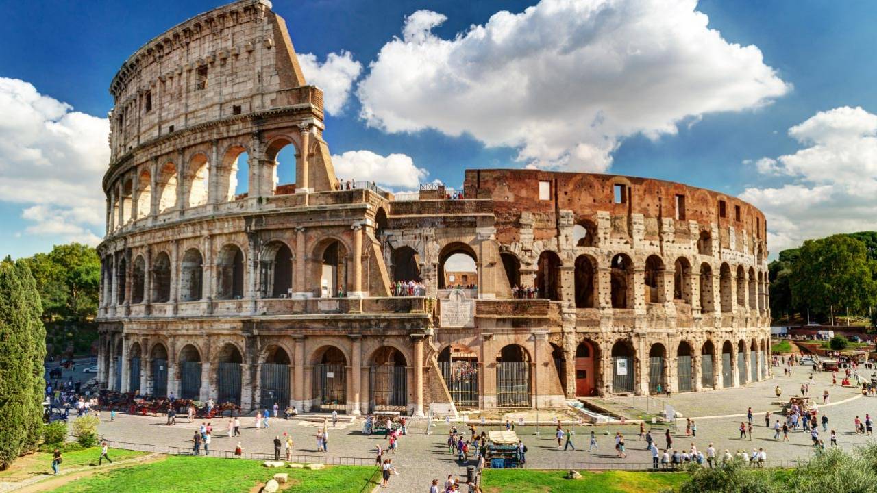 Complete view of Colosseum
