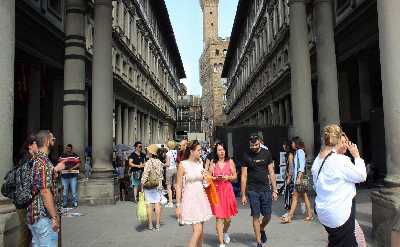 Piazzale degli Uffizi