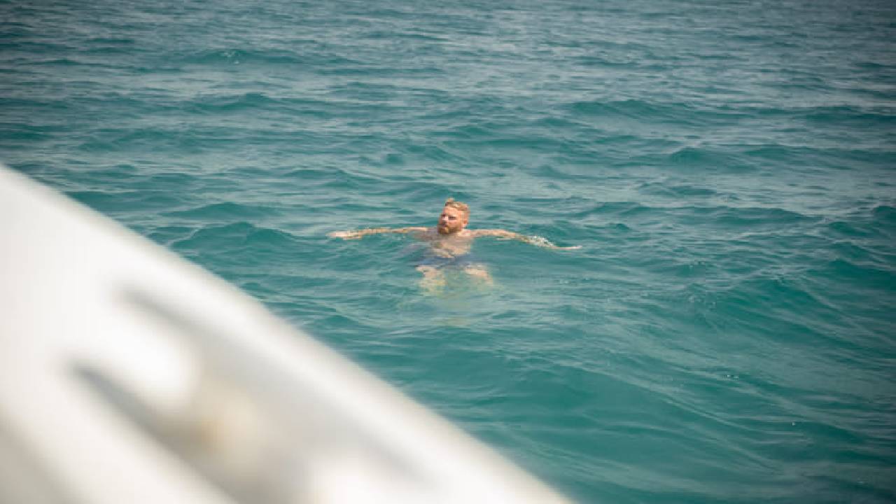 3 hours private luxury catamaran Barcelona (Bali 4.2)