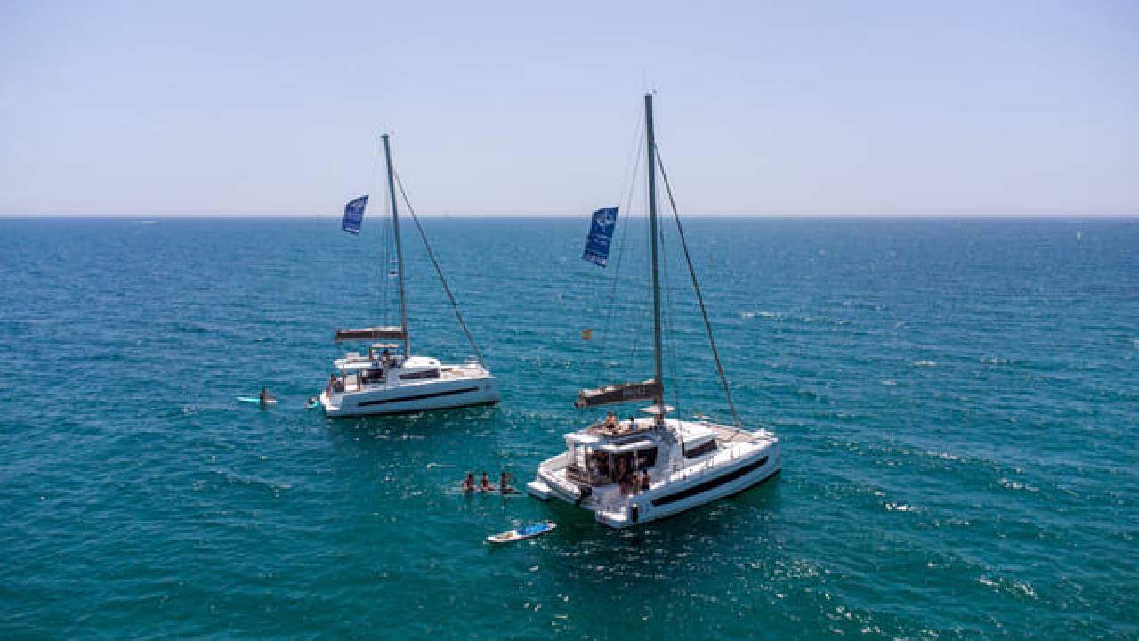 3 hours private luxury catamaran Barcelona (Bali 4.2)