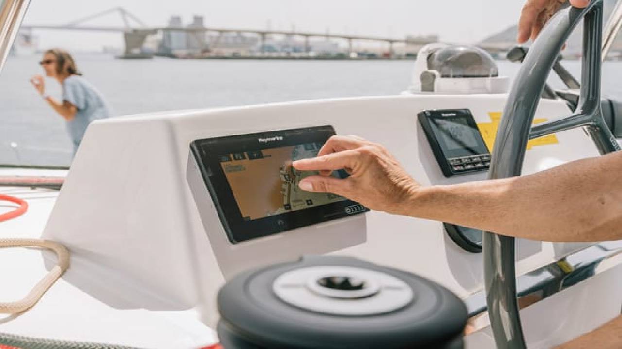 Private catamaran rental (Serena)