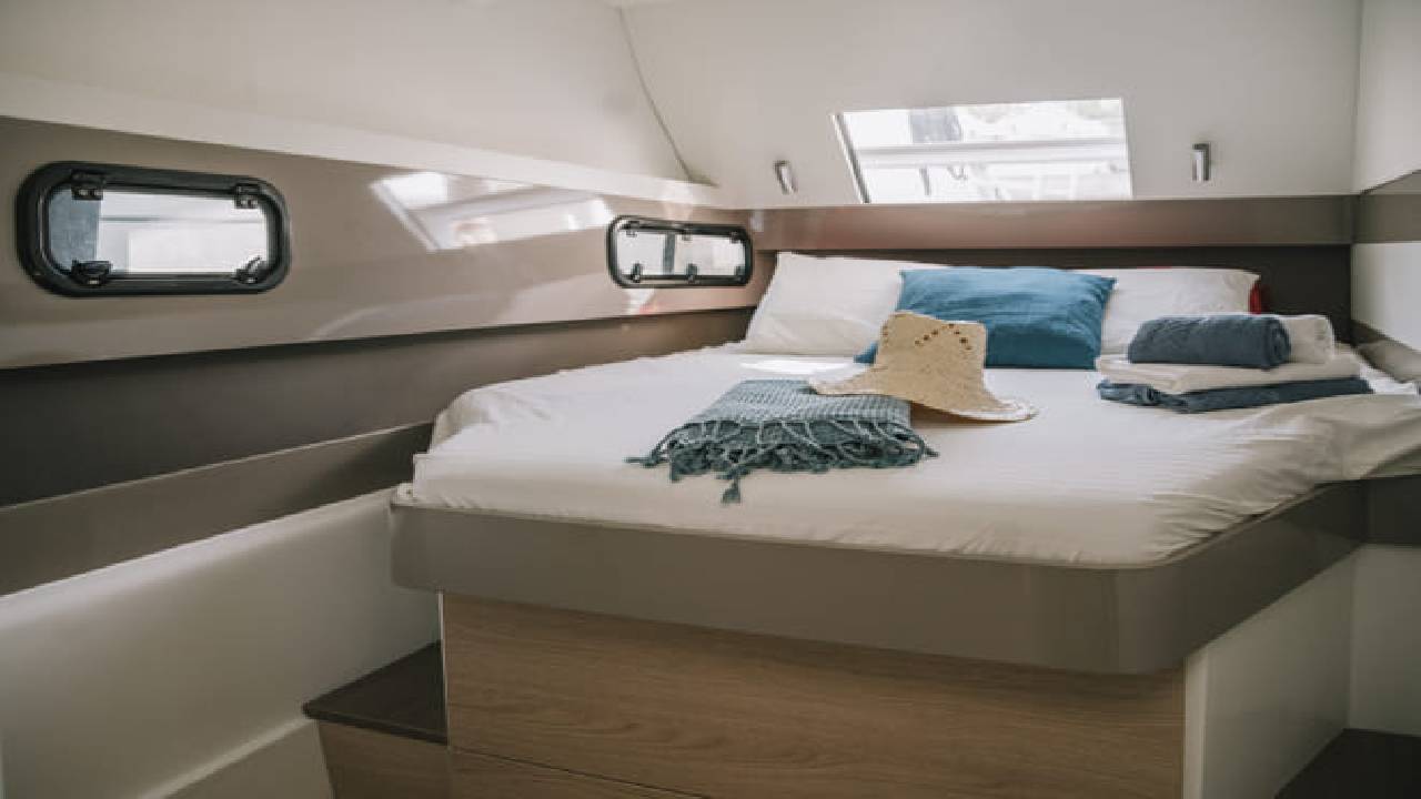 Private catamaran rental (Serena)