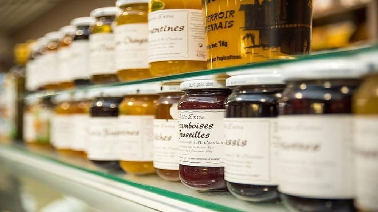 Private Chocolate , Pastries & Macaron Walking Tour of Saint-Germain