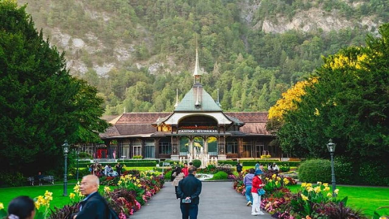 Best of Bernese Oberland & Swiss Countryside Tour (Private Tour)