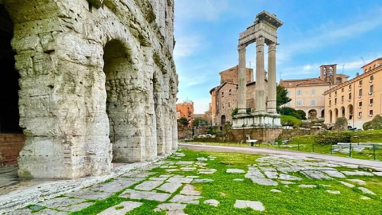 Best of Rome Colosseum, Squares and Fountains Private Walking Guided Tour 