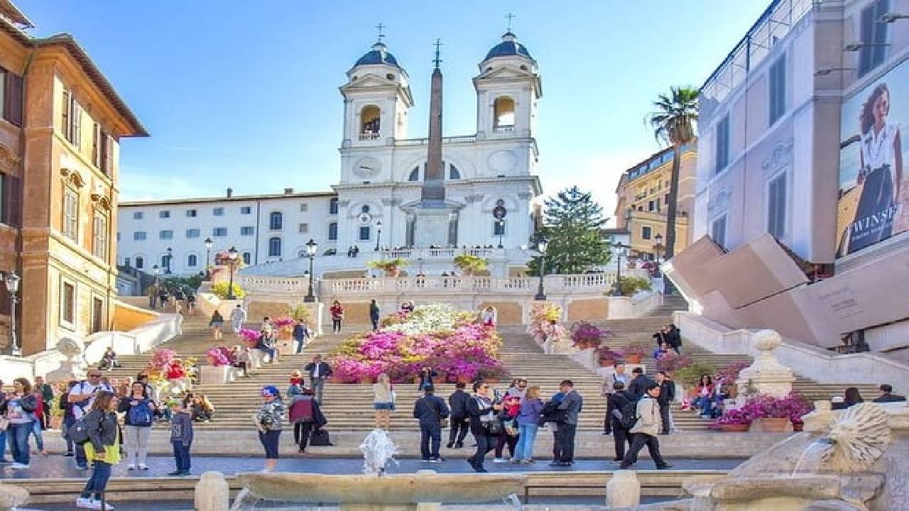 Rome 24-Hour Hop-On Hop-Off Bus + Colosseum, Roman Forum & Palatine Hill Tickets