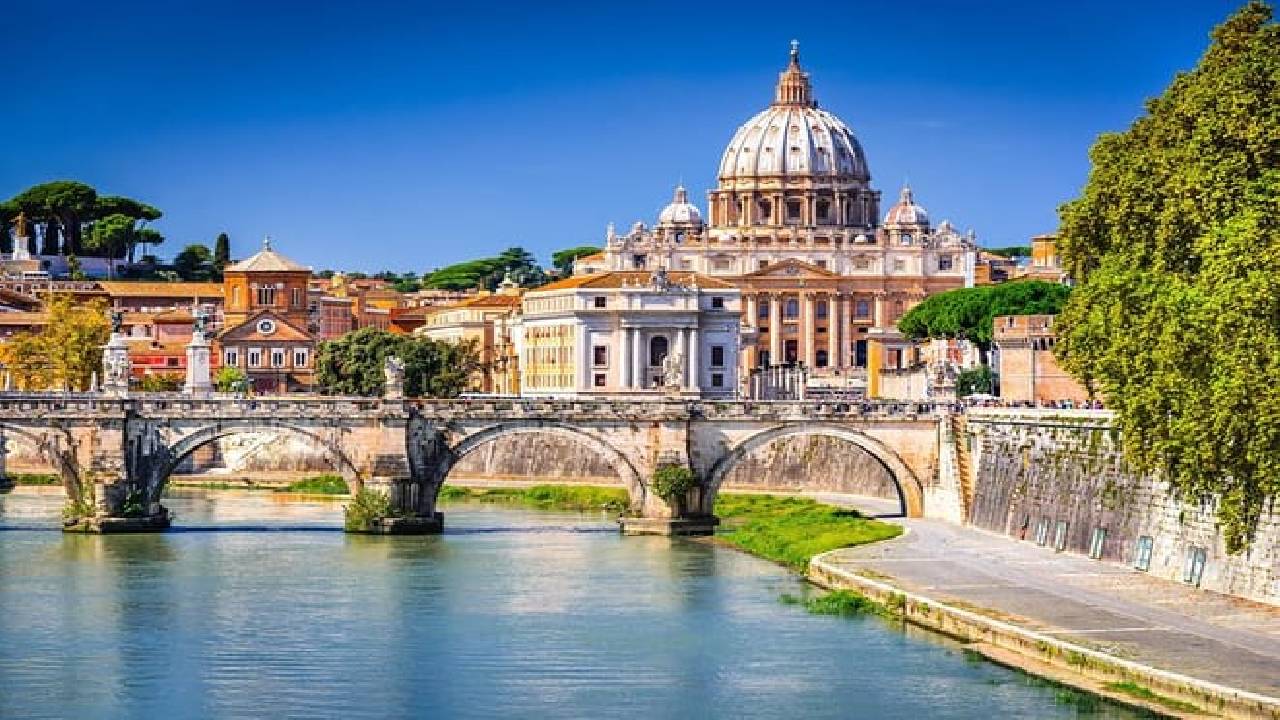 Rome 24-Hour Hop-On Hop-Off Bus + Colosseum, Roman Forum & Palatine Hill Tickets