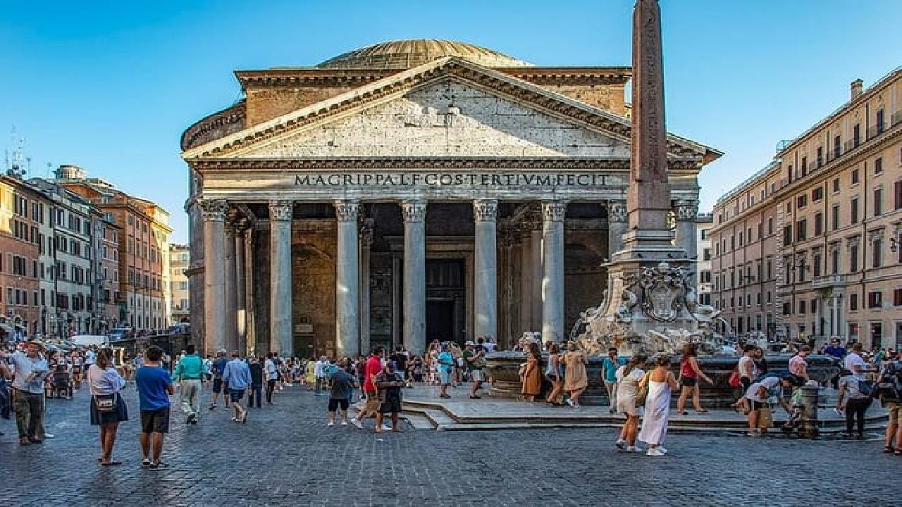 Rome 24-Hour Hop-On Hop-Off Bus + Vatican Museum & Sistine Chapel Tickets