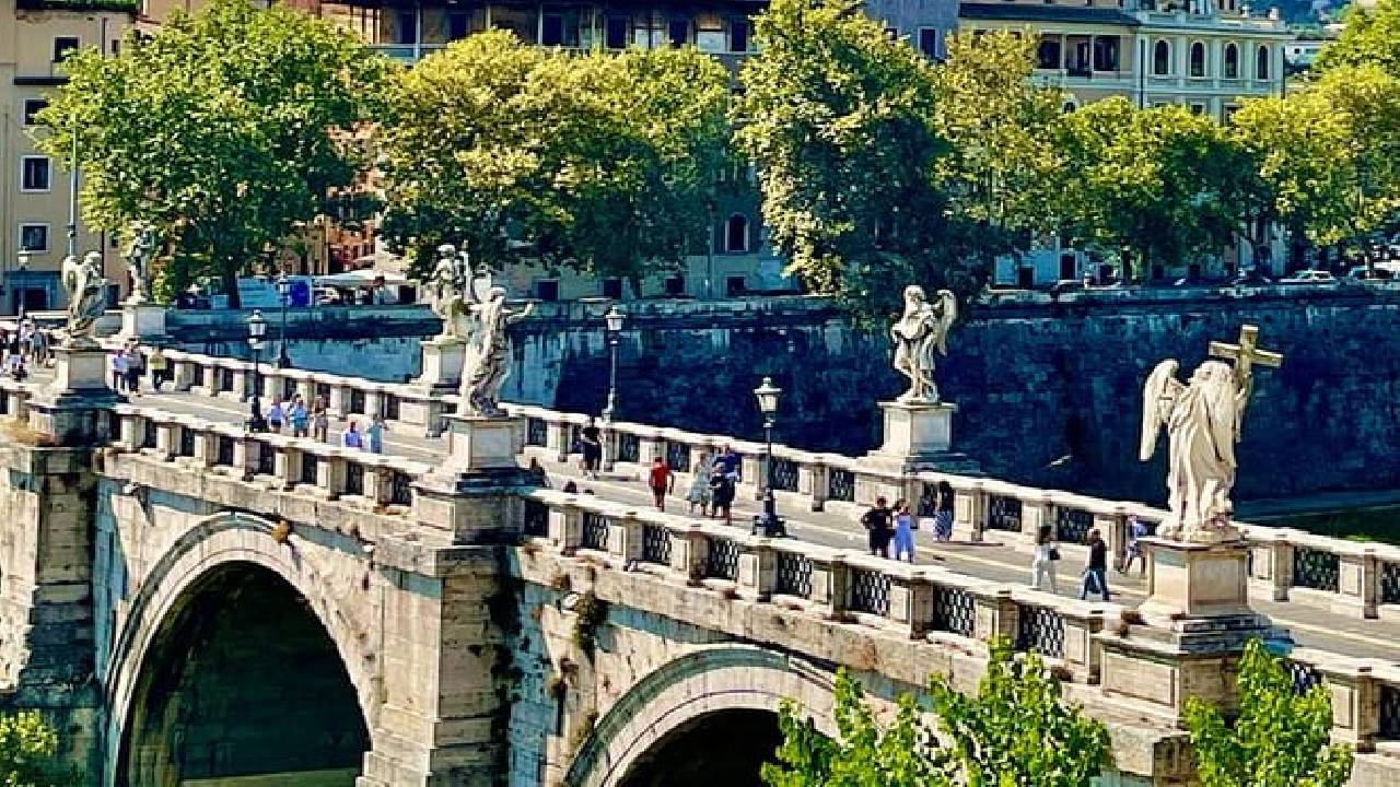 Rome Castel Sant’Angelo Private Tour – History, Mystery & Breathtaking Views