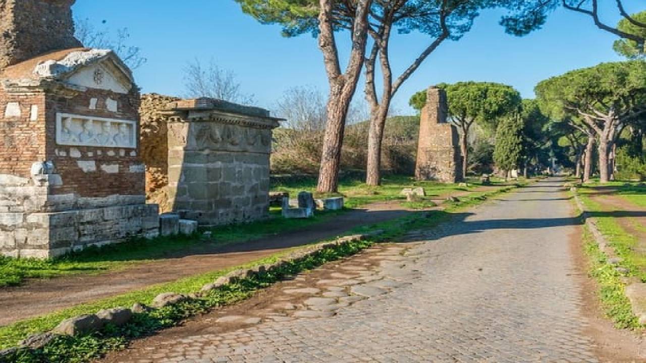 Rome Colosseum, & Catacombs Underground Tours Tickets & Transfer 