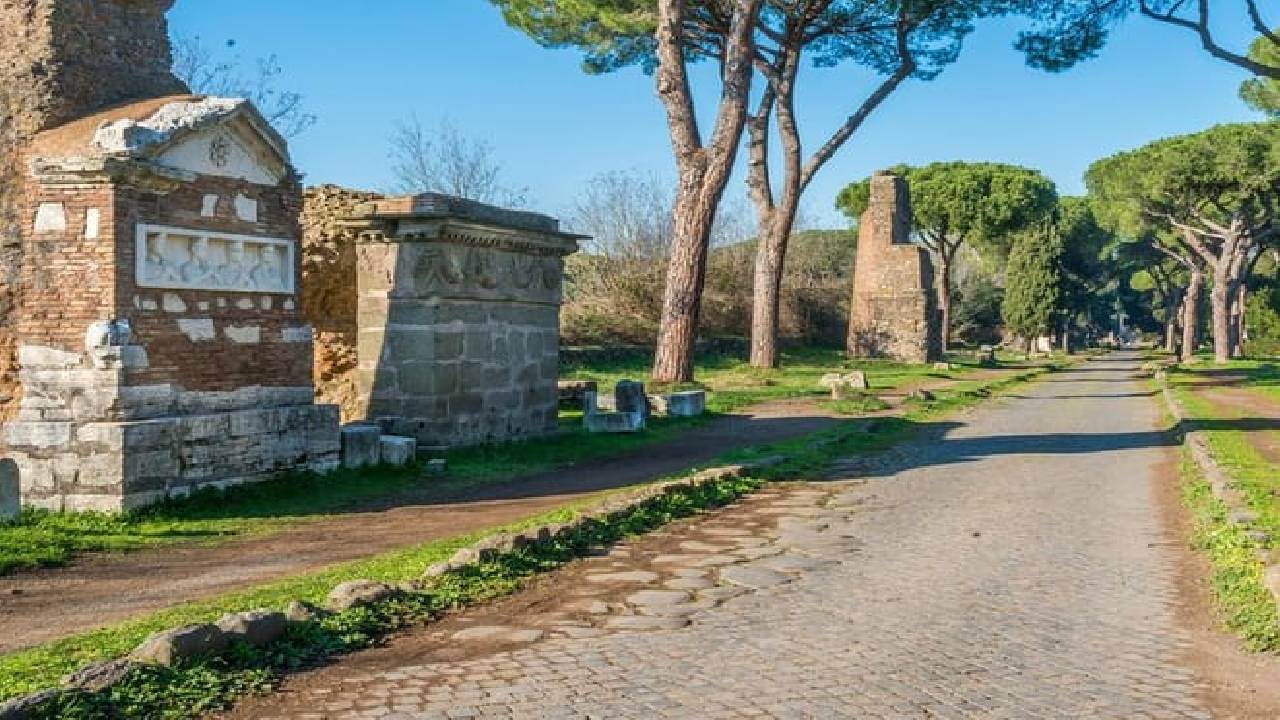 Rome in 2 Days: Colosseum, Vatican Museum, Underground Catacomb Tour