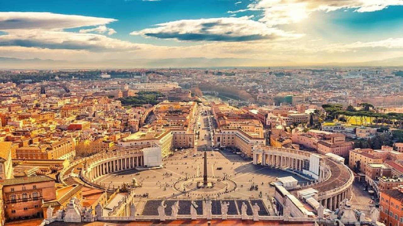 Vatican Museum and Sistine Chapel Guided Tour | Small Group Tour