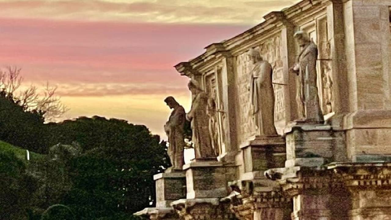 Rome Private Tour: Colosseum, Circus Maximus & Baths of Caracalla