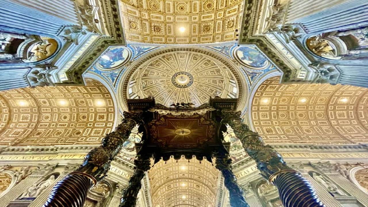 St Peter's Basilica and the Dome with Castel Sant'Angelo Private Tour