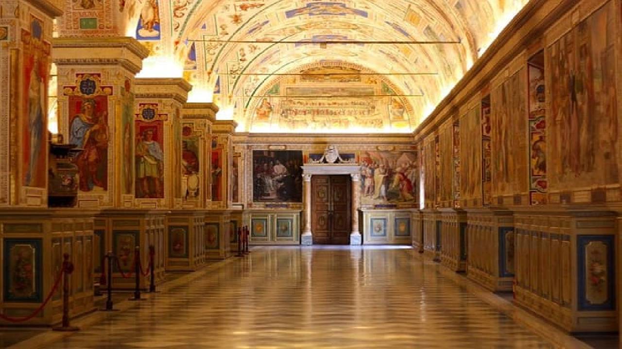 Vatican Museum and Sistine Chapel Fast Entrance Private Tour