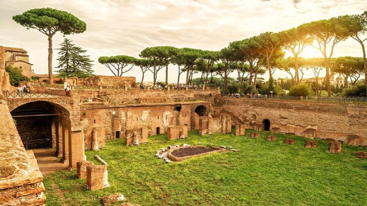 Rome Colosseum Arena and Roman Forum Exclusive Private Tour