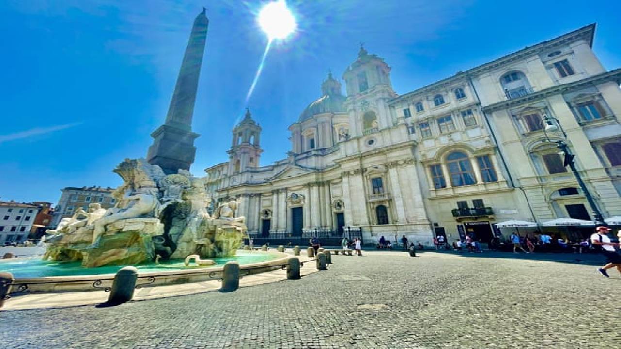 Civitavecchia to Rome VIP Tour & Transfers: Private Golf Cart Ride & Colosseum