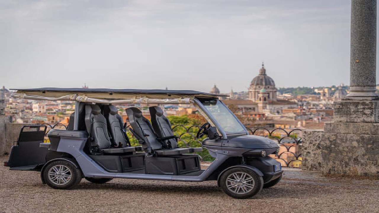 Civitavecchia to Rome VIP Tour & Transfers: Private Golf Cart Ride & Colosseum