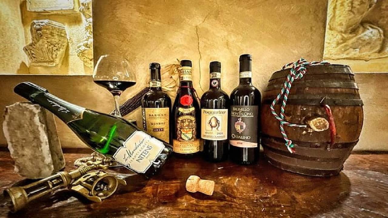Rome Exclusive Private Chauffeured Tour with Food Tasting and Paired Wine