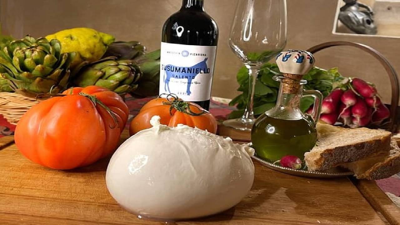 Rome Exclusive Private Chauffeured Tour with Food Tasting and Paired Wine