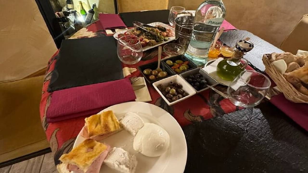 Rome: Trastevere Gourmet Food and Wine Tasting Experience