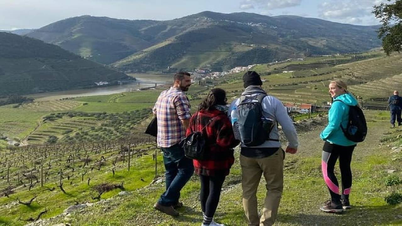 HIKING in the Douro Valley