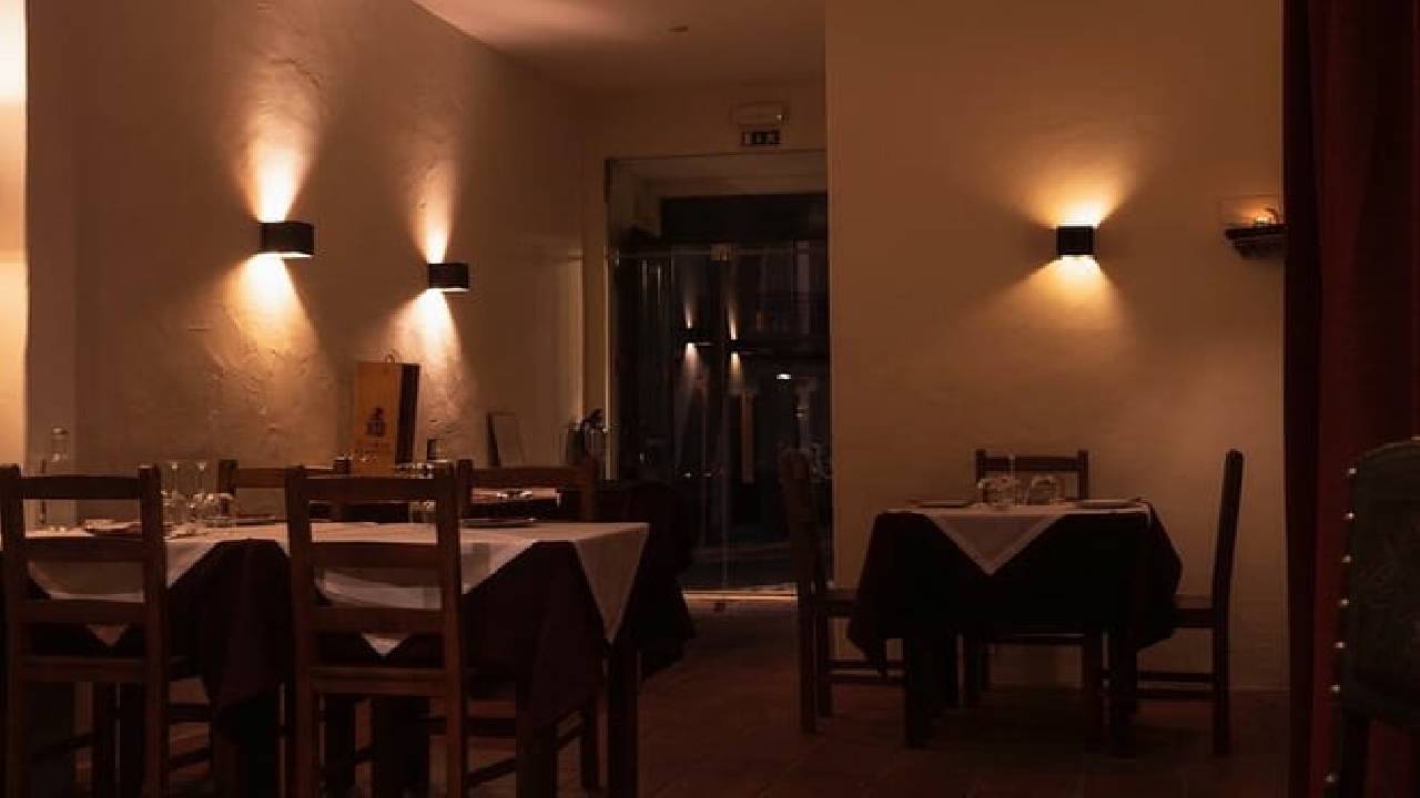 Lisbon: Dinner with Rising Stars of Fado