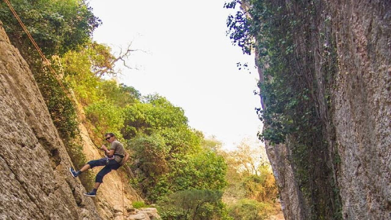Full Day Rock Climb Adventure Trail from Lisbon with Lunch 