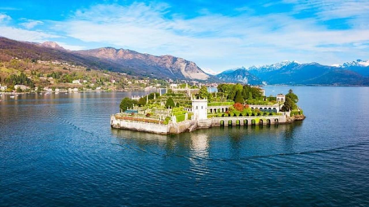 From Milan: Lugano & Lake Maggiore with Private Boat Cruise