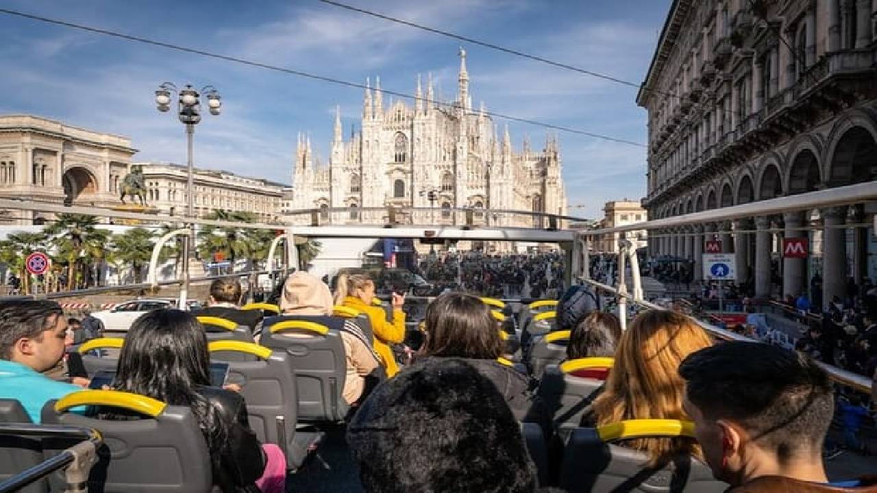 Milan: Best of Skip-the-Line Duomo Guided Tour Experience