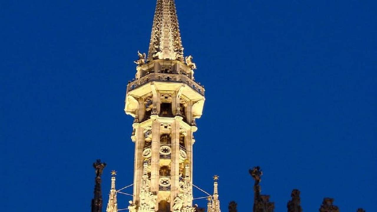 Milan: Best of Skip-the-Line Duomo Rooftops Guided Tour