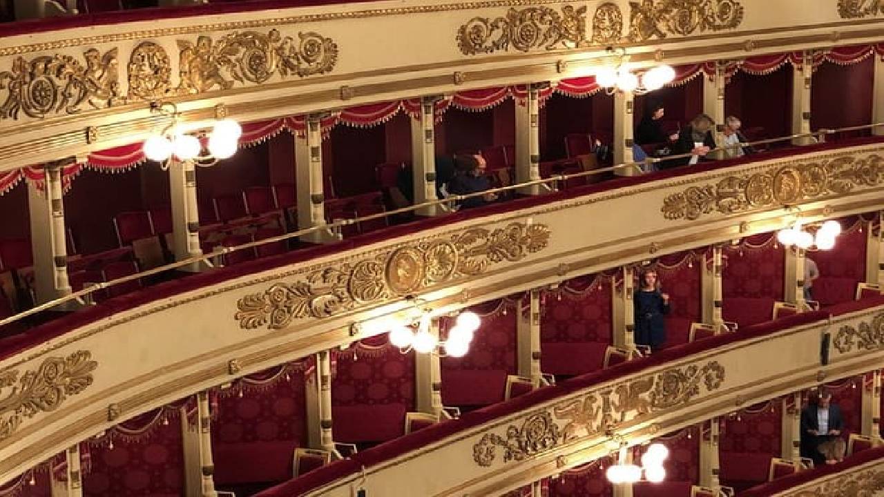 Milan: Skip-the-Line La Scala Theatre Museum Guided Tour