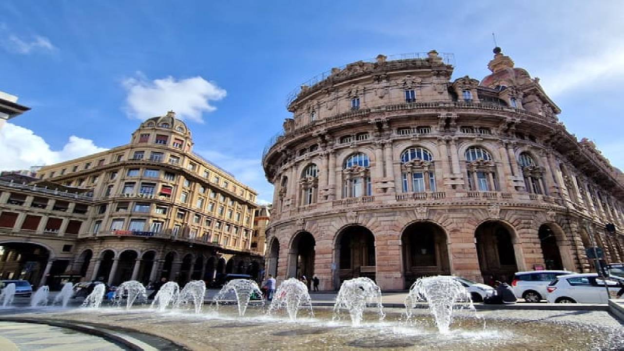 From Milan: Best of Genoa with Private Cruise to Portofino