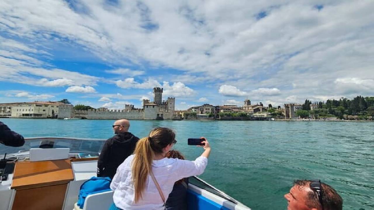 From Verona: Sirmione & Lake Garda with Boat Cruise & Spritz Tasting