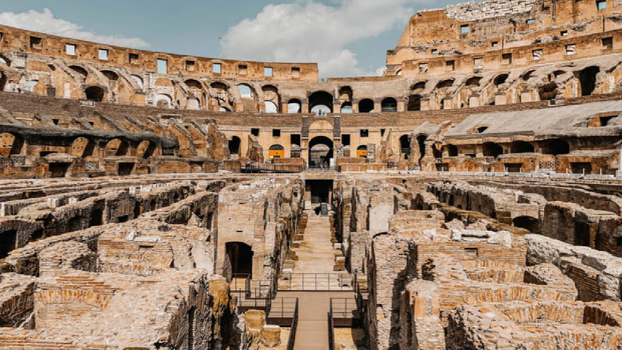 Colosseum Arena Floor guided tour - Special Access through the Gladiator's Gate