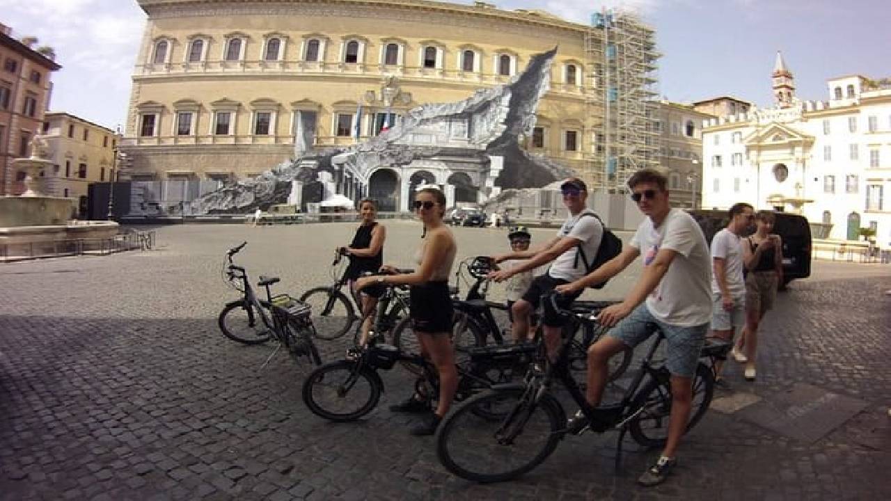 Rome Highlights by E-Bicycle Small group