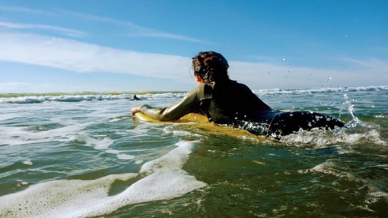 Costa da Caparica Surf and Yoga from Lisbon