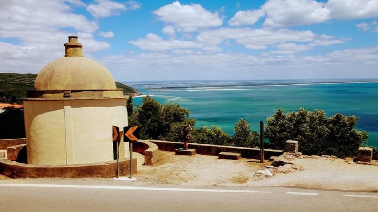 Lisbon´s South Sights & Wine 