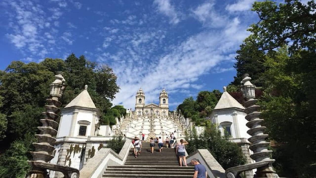 Braga and Guimarães with Lunch Included - Small Group - Full Day