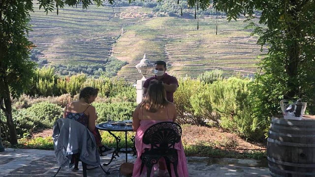 Douro Valley: Small-Group Tour Wine Tasting, Lunch & River Cruise