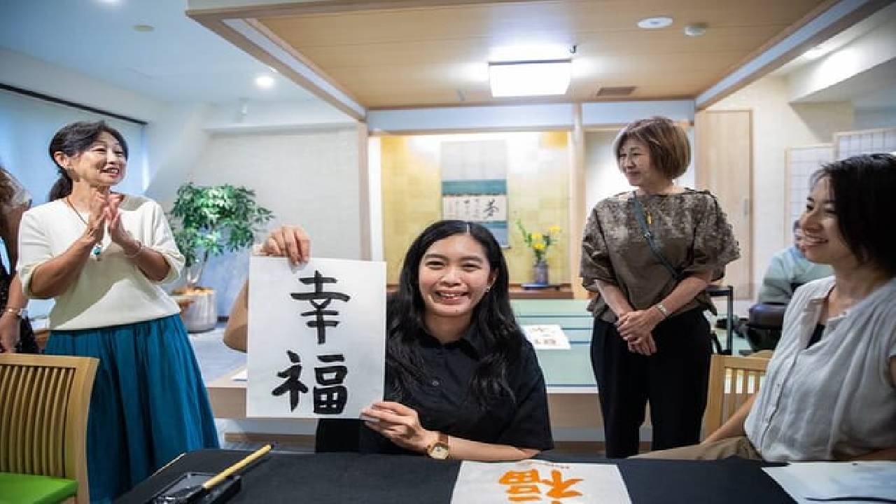 Asakusa Calligraphy Workshop Craft Your Own Art in Tokyo